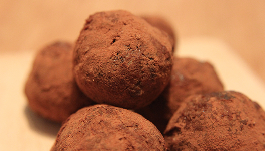 Read more about the article Prunes: a super bone health boost for midlife wellness